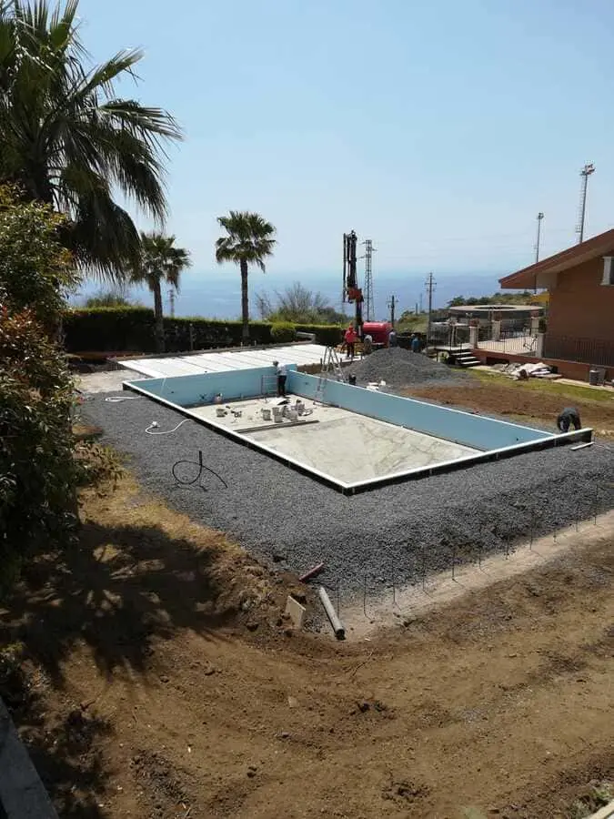 assistenza montaggio piscine