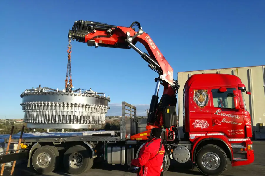 sollevamento macchinario imbottigliamento acqua 13 ton