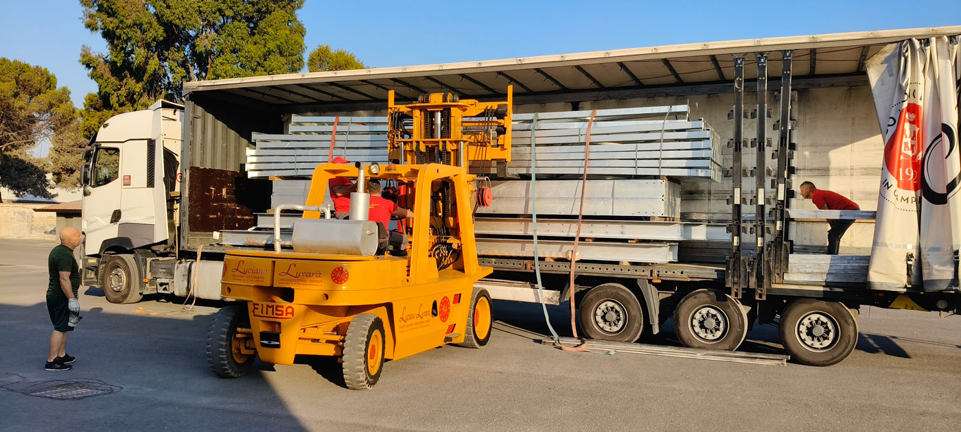 Sollevamento con carrelli elevatori